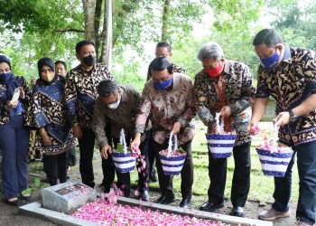 Artidjo Alkostar, Hadiah UII untuk Indonesia