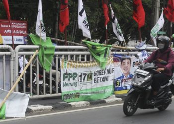 pemasangan alat peraga kampanye