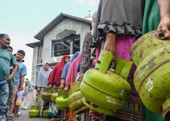 Pemerintah cabut larangan penjualan elpiji di tingkat pengecer.